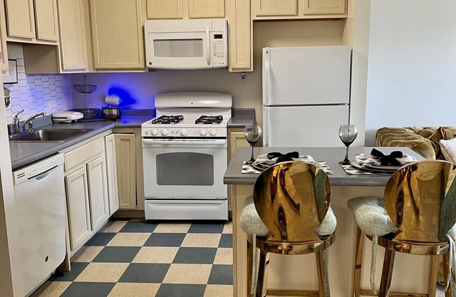 Cozy one bedroom- 5 min walk to yankee Stadium