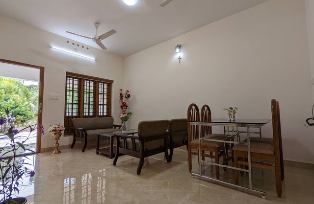 Cozy One Bedroom Villa Facing Paddy fields amidst a Fruit garden