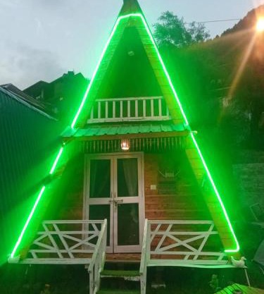 Cozy & premium wooden huts