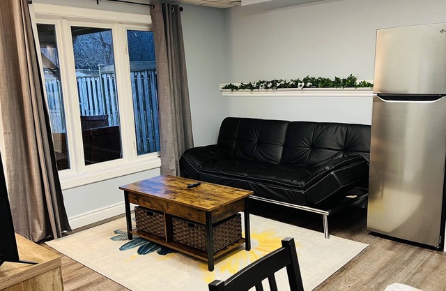 Cozy & Private 1 Bedroom Studio