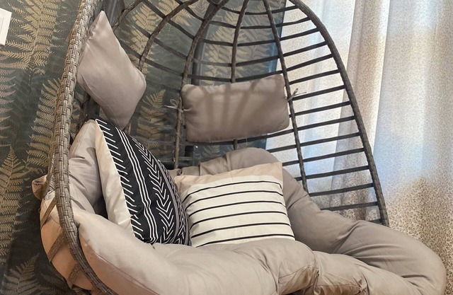 Cozy Private Room in an Apartment in welcoming Chicago