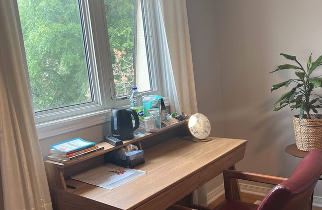 Cozy Private Room Near University of Waterloo | Uptown