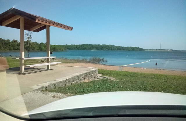 Cozy, quiet, peaceful cabin in the woods with easy close access to lake covelet.