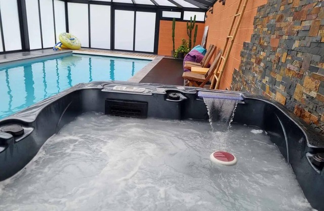 Cozy Retreat with Heated Pool, Jacuzzi, Sauna – Near Scenic Avesnois Park