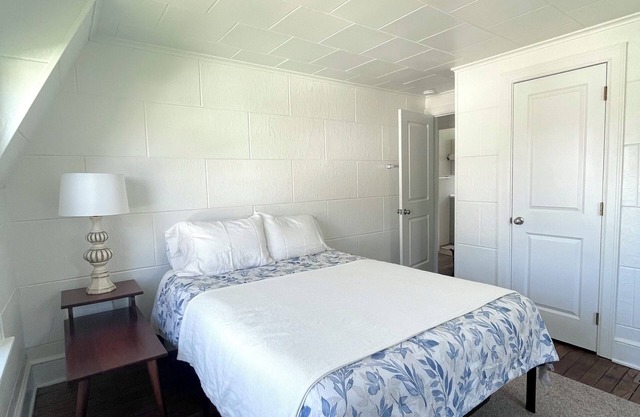 Cozy retreat in the heart of Wellsville with WiFi