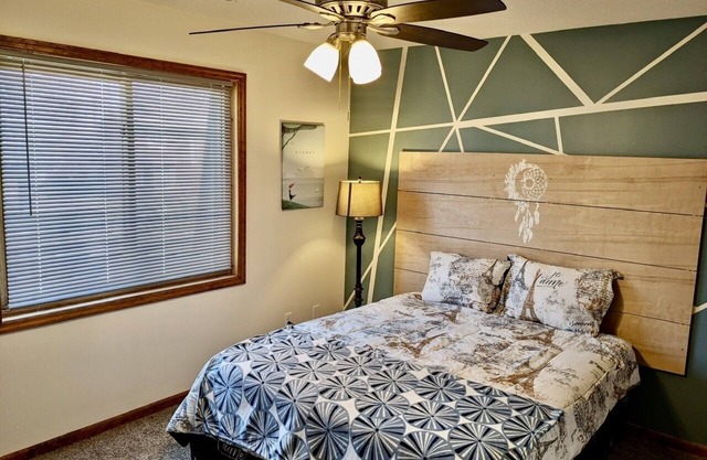 Cozy Retreat Steps Away from Omaha's Heart