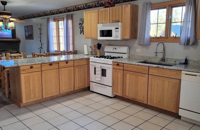 Cozy Retreat Villa. WIFI. Close to Starved Rock & Matthiessen Parks. Amazing!
