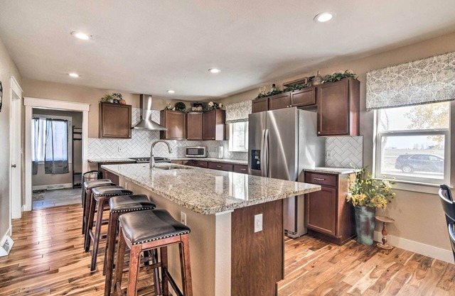 Cozy Retreat w/Yard Space ~ 11 Mi to Longmont!