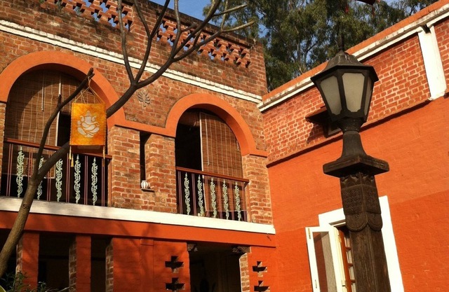 Cozy Room in a heritage farmhouse in a quaint village 75 kms Near Amritsar
