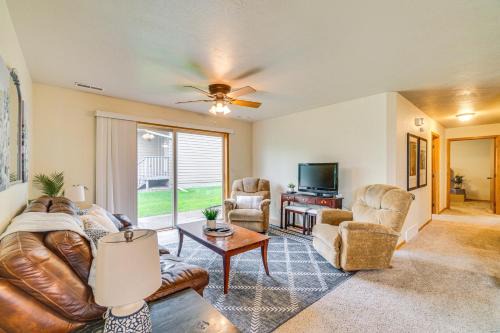 Cozy Sioux Falls House - Walk to Park!