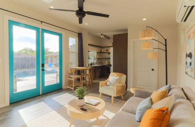 Cozy South Austin Casita | Quiet & Relaxing Stay