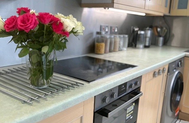COZY SPOT! 1 Bedroom Apartment T3 Sleeps 4