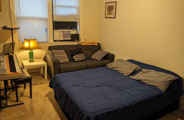 Cozy Studio in Bustling Ravenswood Neighborhood