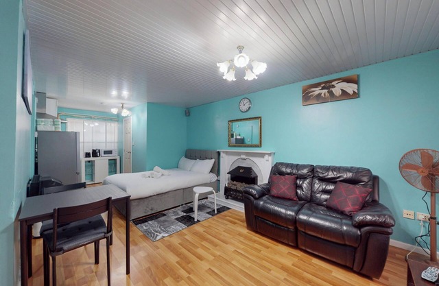 Cozy Studio near London City Airport, ExCeL & DLR