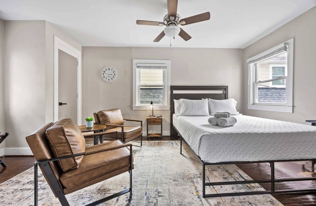 Cozy Studio Unit in the Heart of the Highlands!