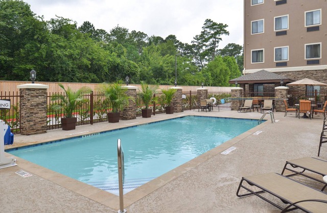 Cozy Suite in Tomball | Business Center On-Site + Free Breakfast!