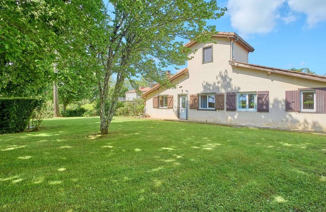 Cozy T3 house with free WiFi, 2 fireplaces, for 2-4 guests