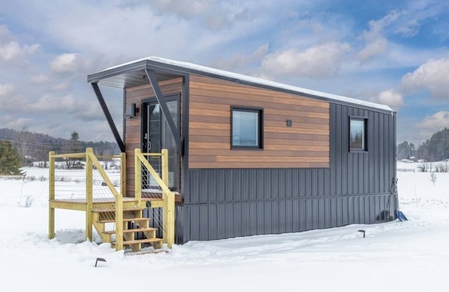 Cozy Tiny House w/Beautiful Stowe Mountain Views!