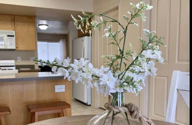 Cozy townhouse—centrally located w/ garage!