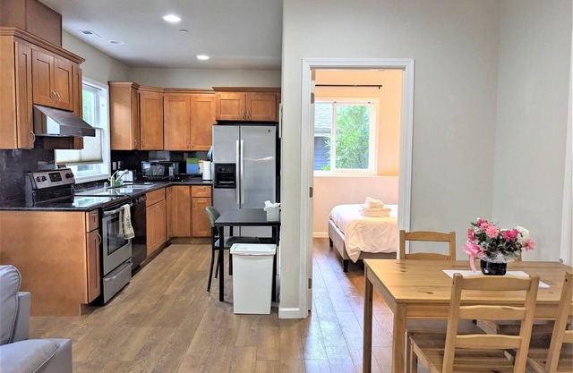 Cozy two bedroom in quiet neighborhood