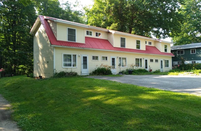 Cozy Up-North Townhouse Bungalow