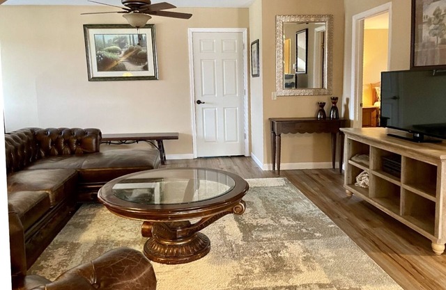Cozy Upscale Lake Norman Home. Modern & Spacious.