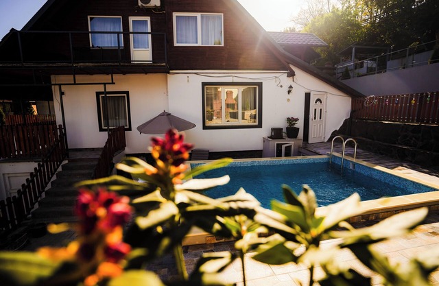 Cozy villa with all the perfect touches for a relaxing trip.
