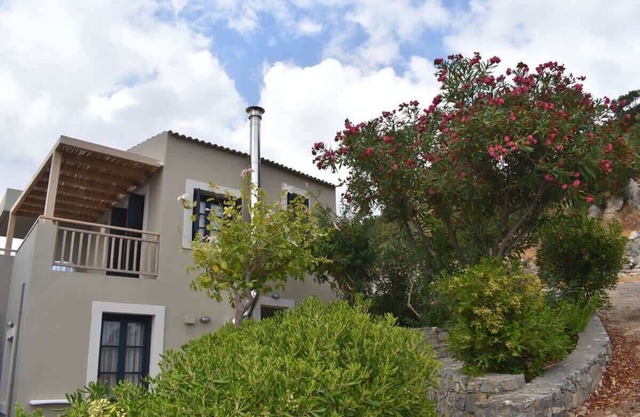 Cozy Villa with Sea View, Private Balcony & Terrace