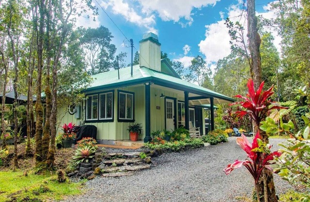 Cozy Volcano Cottage