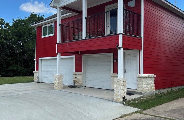 Cozy2-Bedroom APT, AC, WiFI, 1m UH, 2mMuseums, Zoo, Medical Center, NRG.Downtown