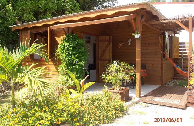 Creole bungalow Sainte Anne Guadeloupe