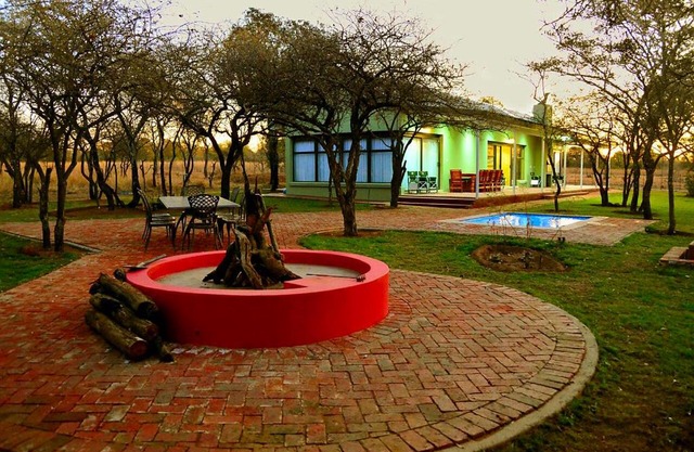 Crimson Bush Lodge