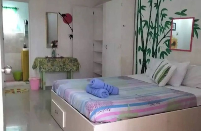 Cronin Residences Deluxe Room for 2pax/with b-fast