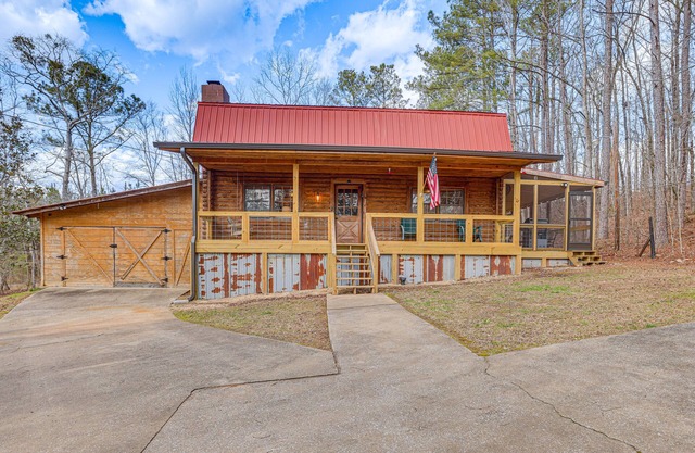 Cropwell Cabin w/Fire Pit, Near Logan Martin Lake