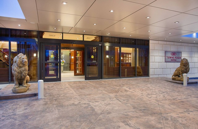 Crowne Plaza Knoxville Downtown University by IHG