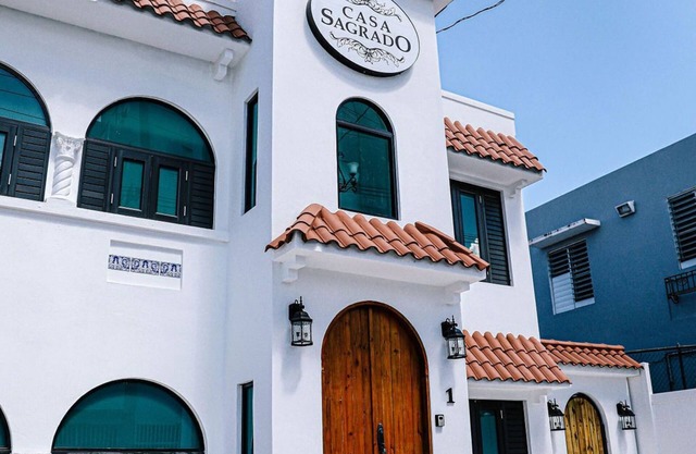 CS3- Original Spanish Architecture in the Heart of SanJuan w/Parking