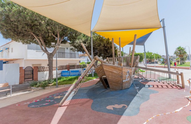 Cubo's Beachside Calasa Apartment & Terrace/beach/air conditioning/free Wi-Fi