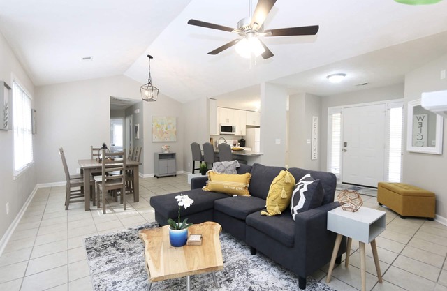 Cute and spacious house just for you!