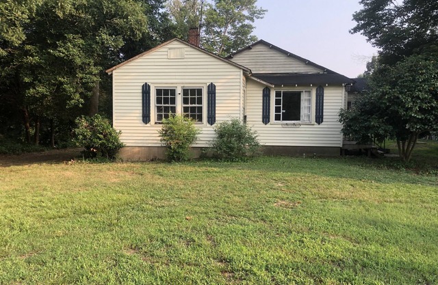 Cute cottage in a rural setting