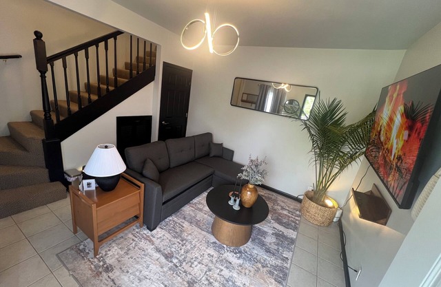 Cute & Cozy, 1bd Condo Apartment/townhouse