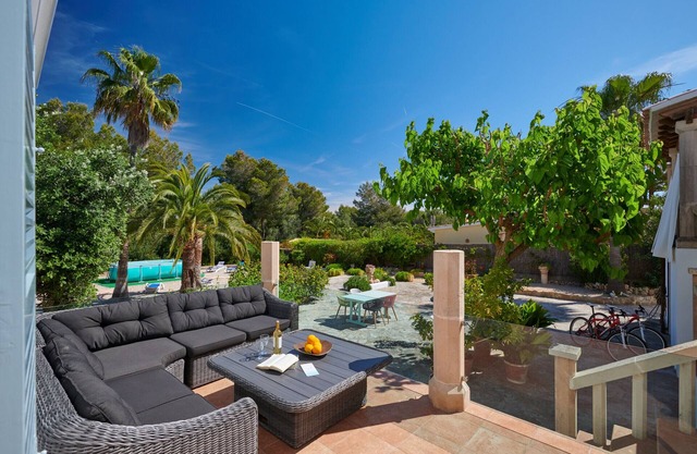 Cute house near the beach with garden and pool in Cala Murada, ideal for families