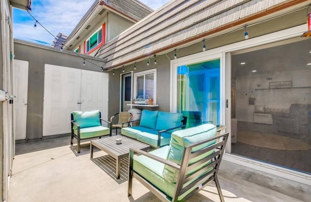 Cypress-Charming 3-bedroom home with AC, WiFi & Pool, close to Disney & Beaches