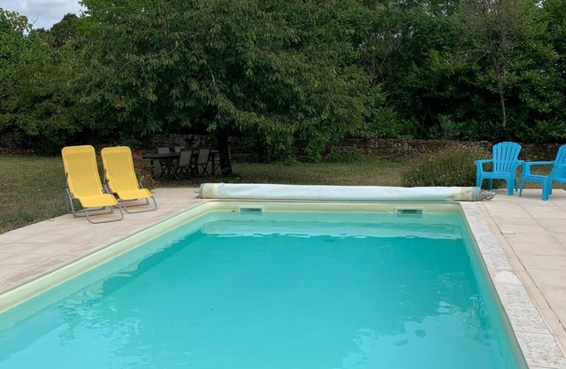 Détente en Dordogne . Maison de Charme Rénovée Avec Piscine