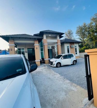 D Aur Poolvilla Seaview