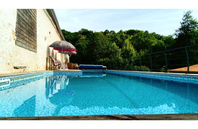 Domaine Moulin la Place, 20m swimming pool, Jacuzzi, 7ha park