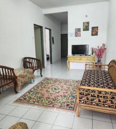 D'Haja 37 KLIA Sepang with 2 AC & Free Wi-Fi