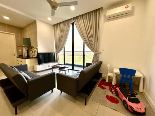 D'Pristine 4 bedder apartment opposite Legoland and Medini mall