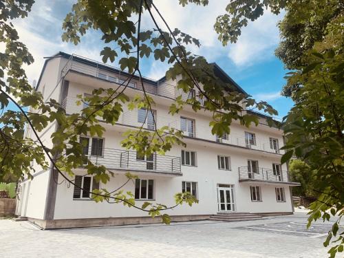 D&T Hotel