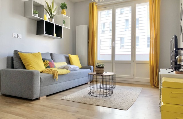 #D6 | Hello Sunshine ☀️| T3 Sleeps 6 | Caserne de Bonne