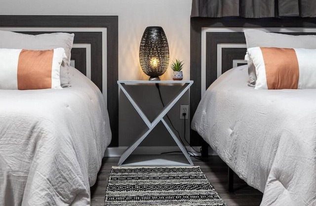 Dalby · New Redford Suites - Staycation!